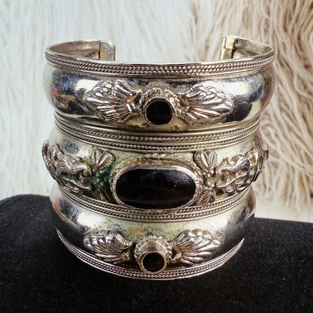 Bohemian chic, aged Silvertone, large, wide band, cuff bracelet